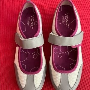 Vionic White/Gray and Pink Sneakers with Sporty Design